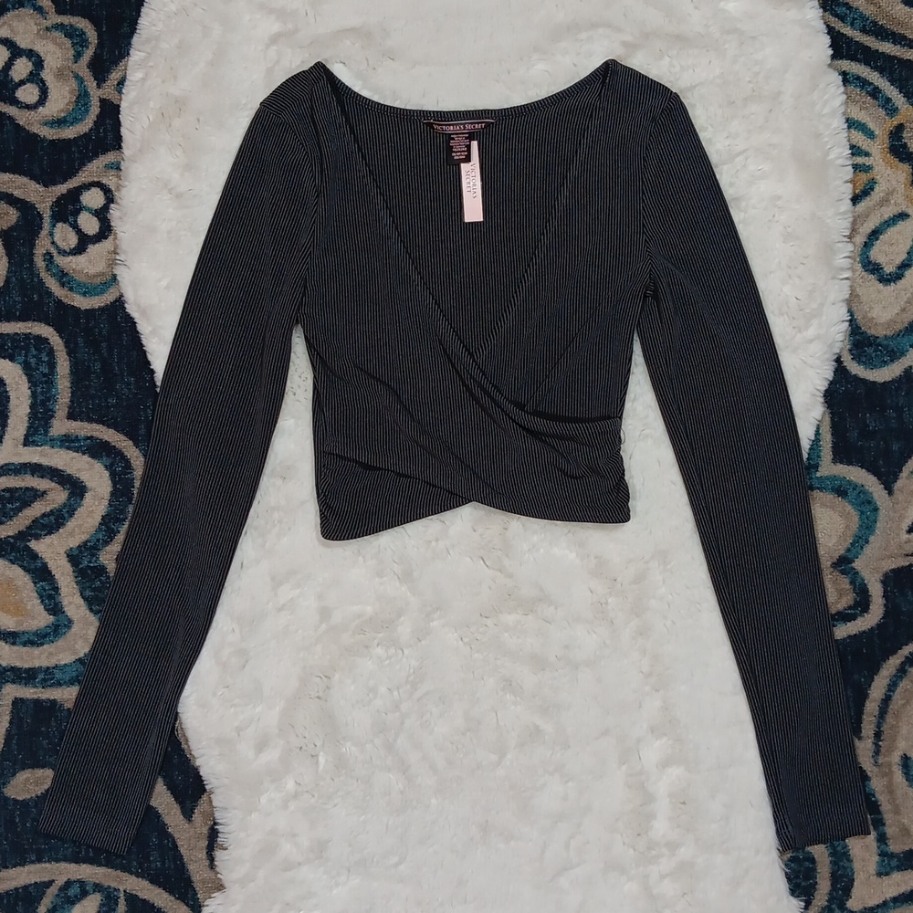 New Victoria's Secret crop long sleeve deep V neck top womens XS